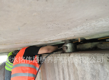 临汾大桥支座更换