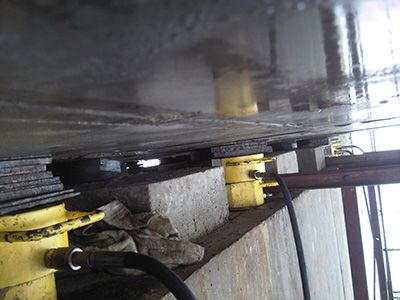 公路更换桥梁支座的顶升方案陈述确保工期